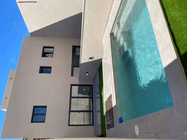 Chalet adosado - Foto 1