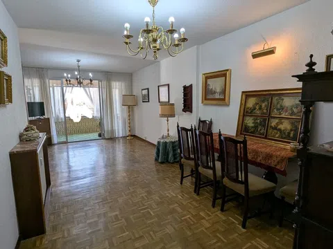 Piso en avenida del Doctor García Tapia, 126