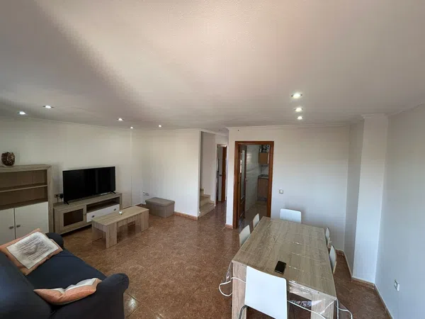 Dúplex en Avenida Roentgen, 20 a, Zona los Frutales - Foto 1