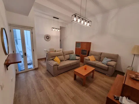 Piso en avenida la Cruz Roja, 12