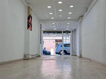 Local comercial en  Carrer de Francesc Llunell 43 - Foto 1