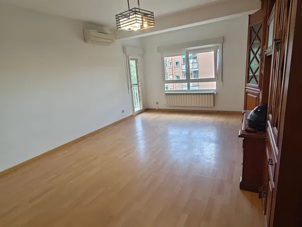 Piso en travesía del Cañón, 11