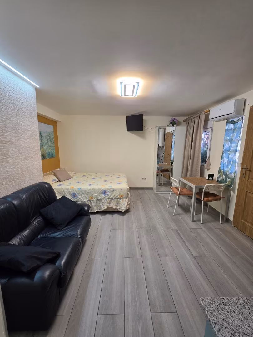 Estudio en  Avenida de la Albufera 171 - Foto 1