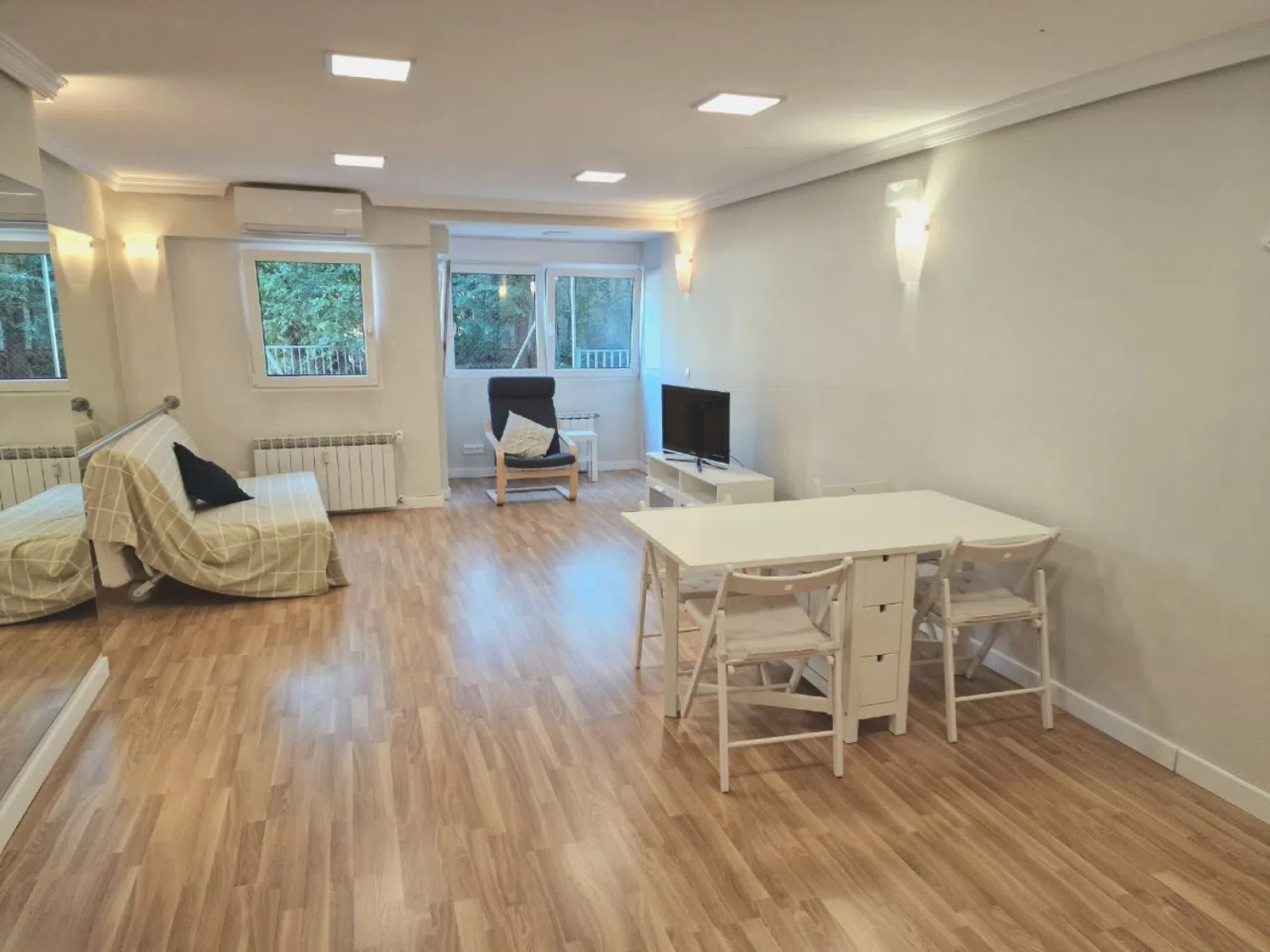 Piso en calle de Aristóteles, 7 - Foto 1