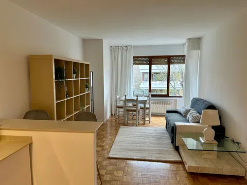 Piso en calle de Costa Rica, 9