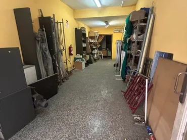 Local comercial en  Carrer de Pujós 130 - Foto 1