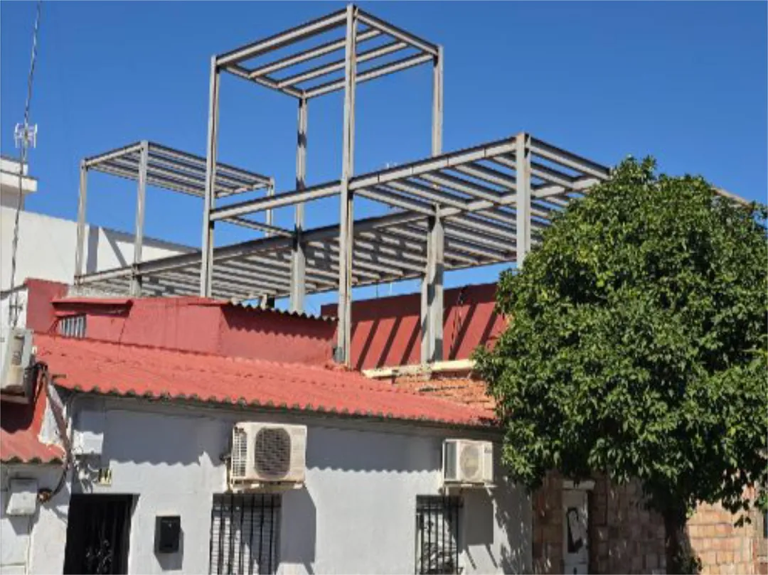 Casa adosada en  Calle Antón Ruiz 8 - Foto 2