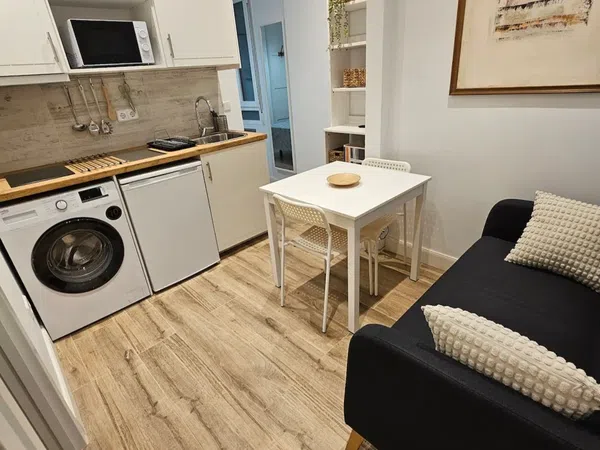 Piso en calle de Juan Álvarez Mendizábal, 49