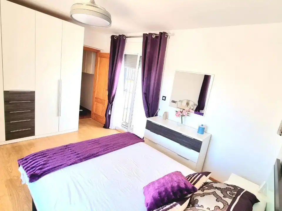 Casa adosada en  Calle Lagunas de Ruidera 73 - Foto 17