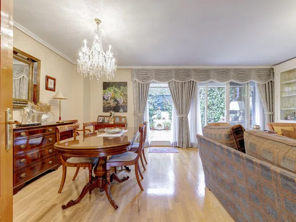 Chalet adosado en Barrio Valdezarza - Foto 15