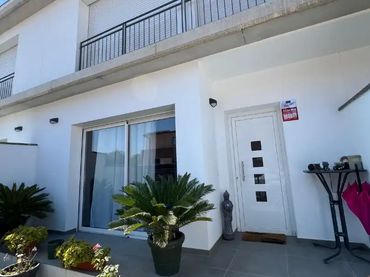 Casa adosada en  Carrer Nou de Vilatenim 7 - Foto 1