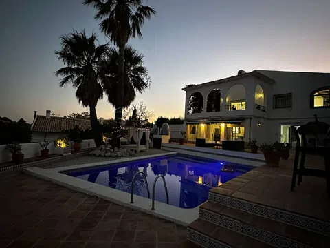 Casa independiente en calle Junco, 5