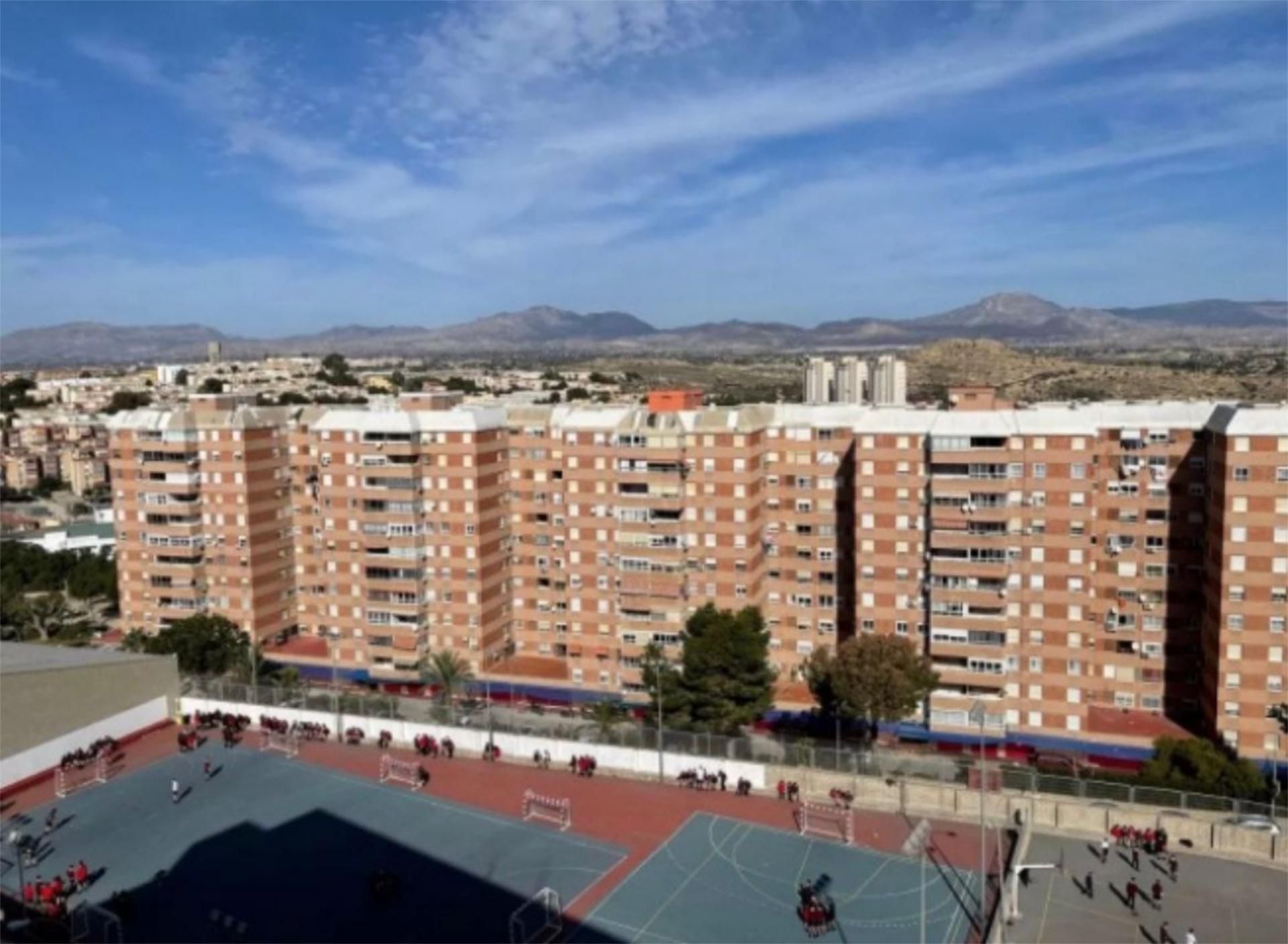 Piso en  Calle Pintor Pedro Camacho 17 - Foto 11