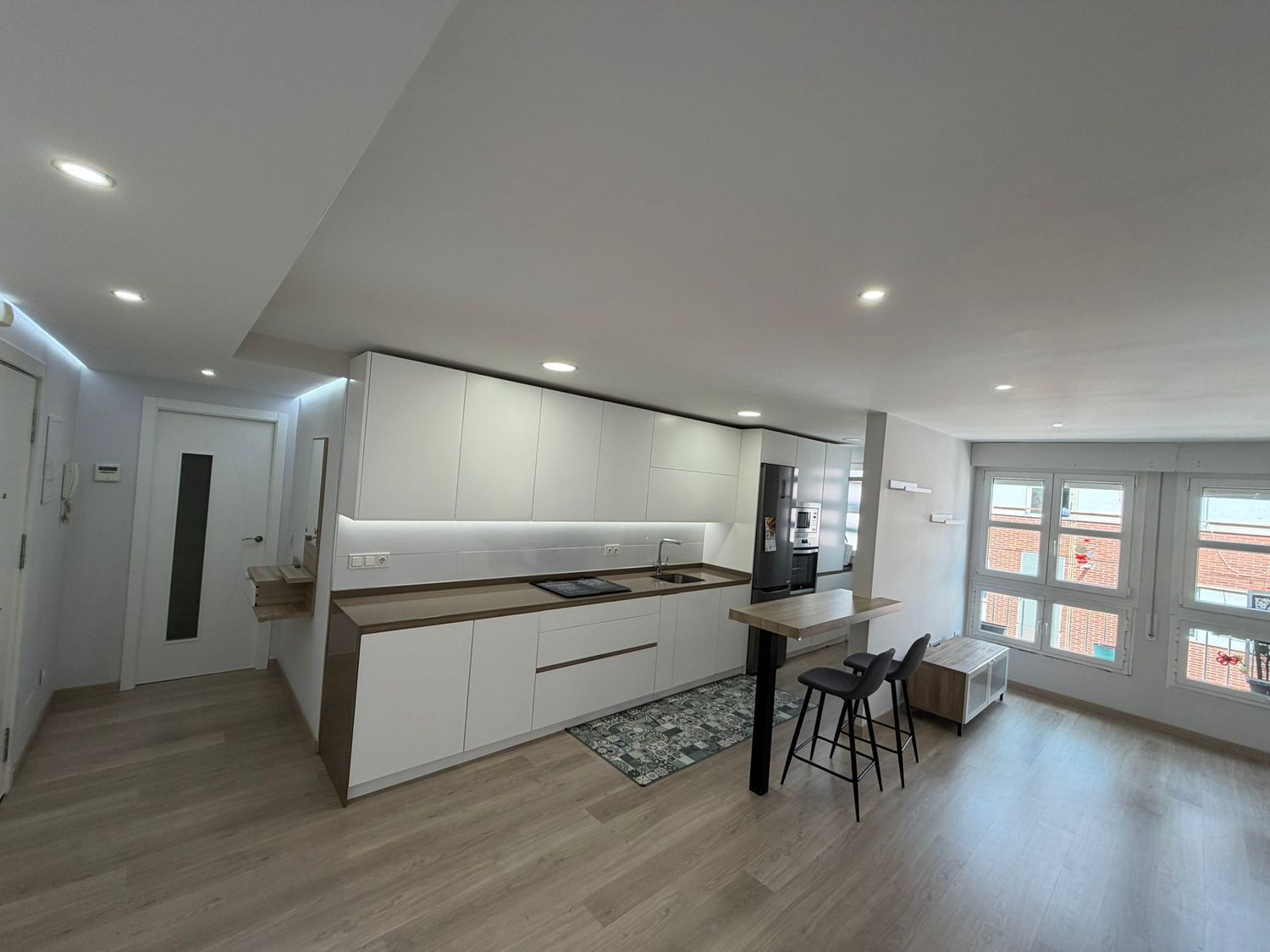 Piso en calle Pintor Almela Costa, 6 - Foto 1