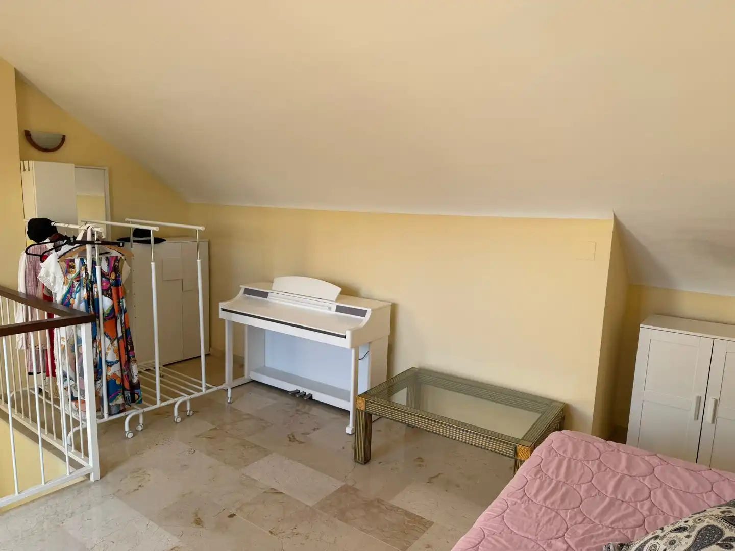 Casa adosada en  Avenida Pinos de los 18 - Foto 10