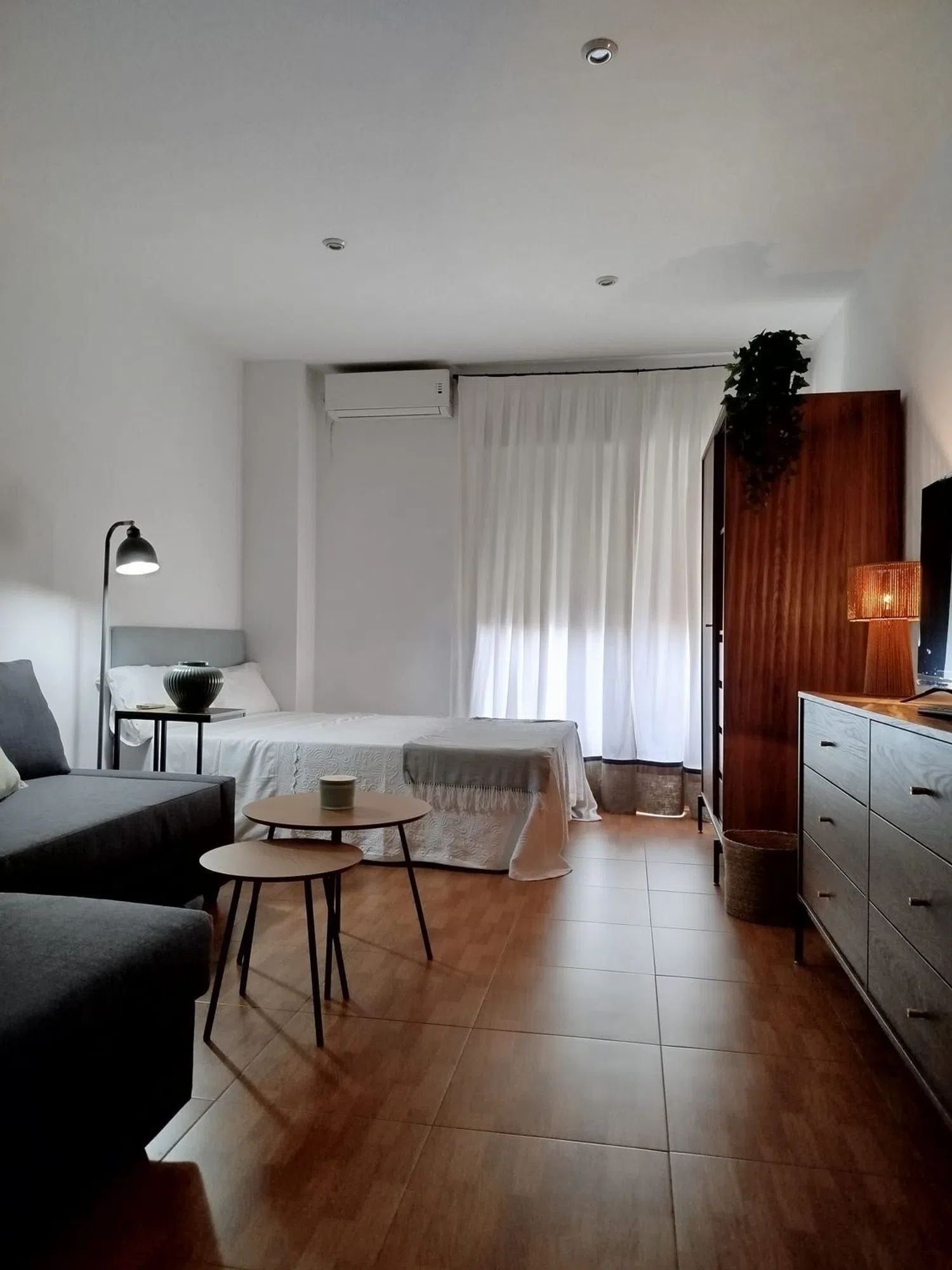 Estudio en calle Paraíso, 1 - Foto 1