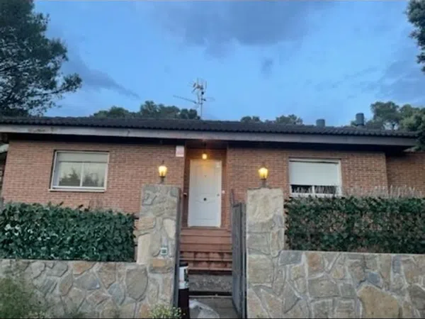 Casa o chalet independiente en Урбанисасьон Нуэва Сьерра де Альтомира, 28 - Foto 1
