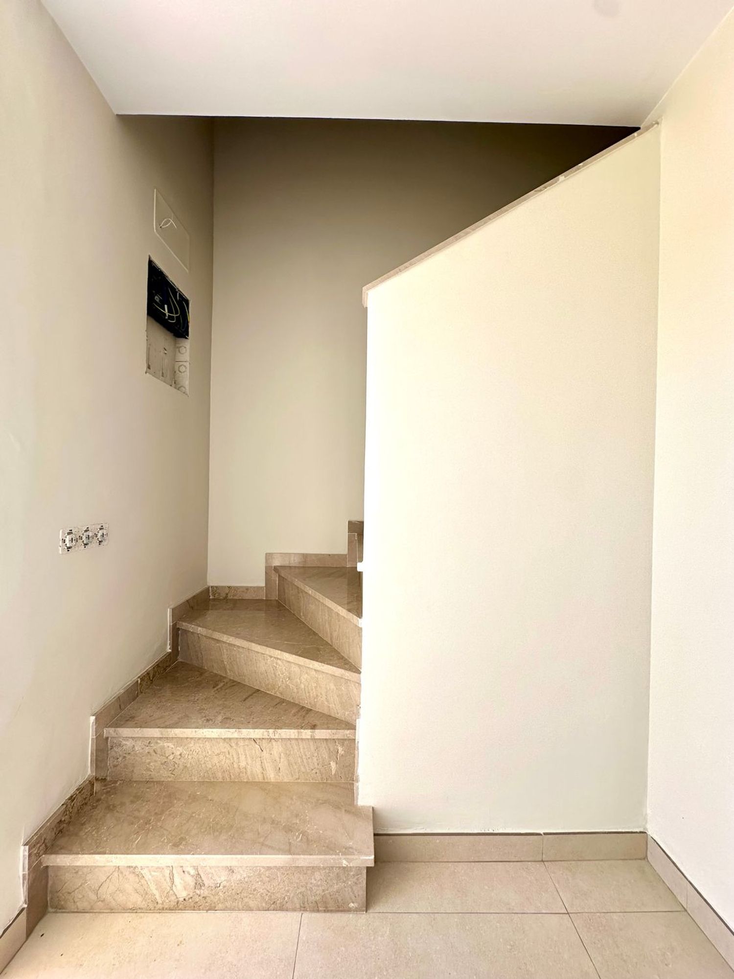 Chalet adosado en Avenida del Valle, 85 - Foto 8