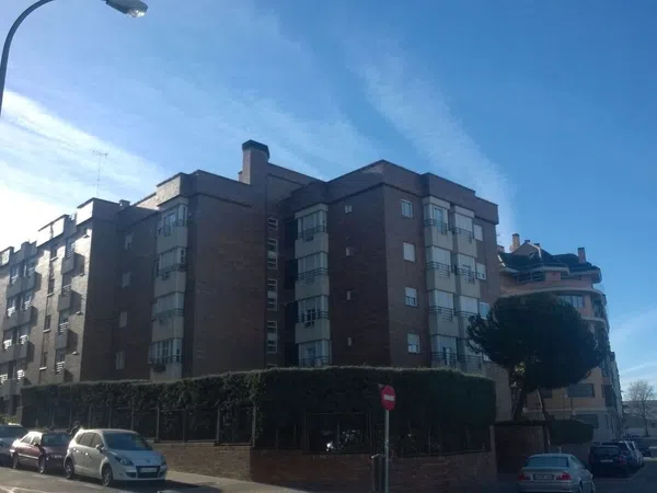 Piso en calle Cine, 43