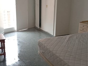 Piso en  Calle Doña María Coronel 26 - Foto 1