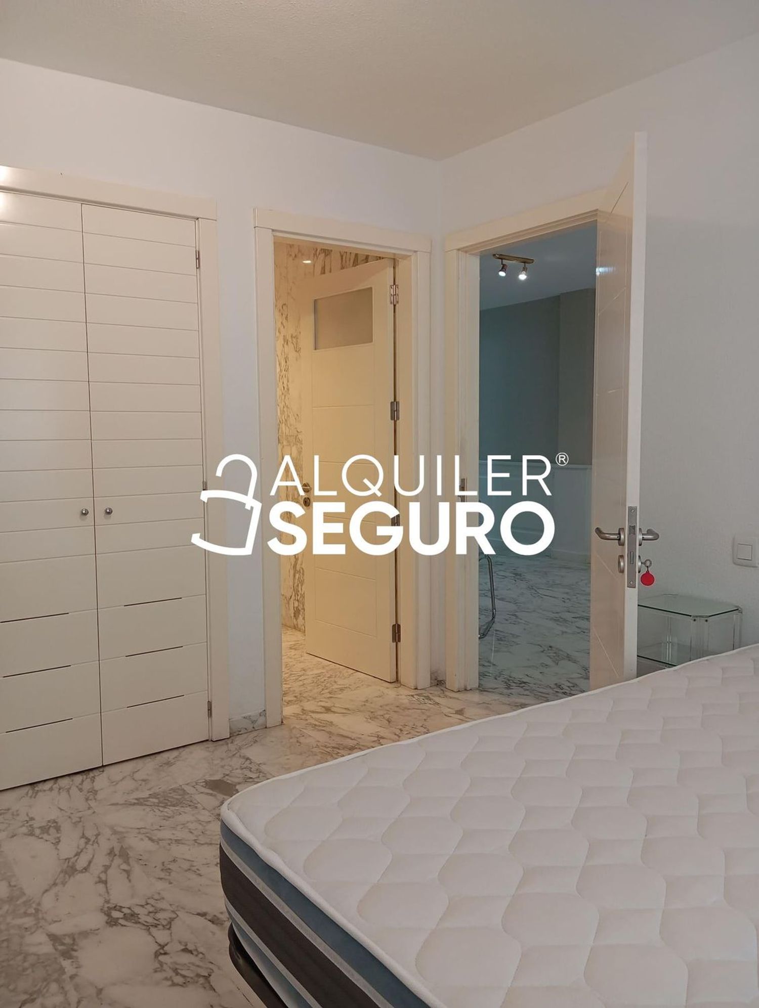 Piso en Calle Federico de León - Foto 17