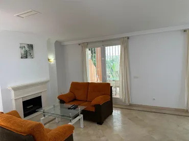 Casa adosada en  Urbanización Aloha Lake 20 - Foto 3