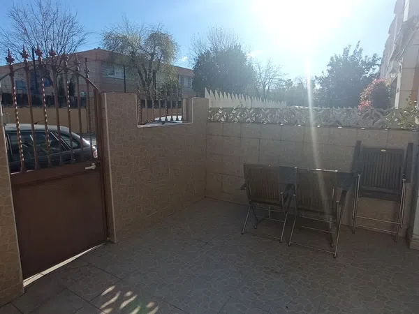 Chalet pareado en calle Dorada, 555 - Foto 2