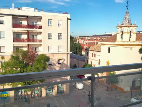 Piso en calle Luis Montoto, 46