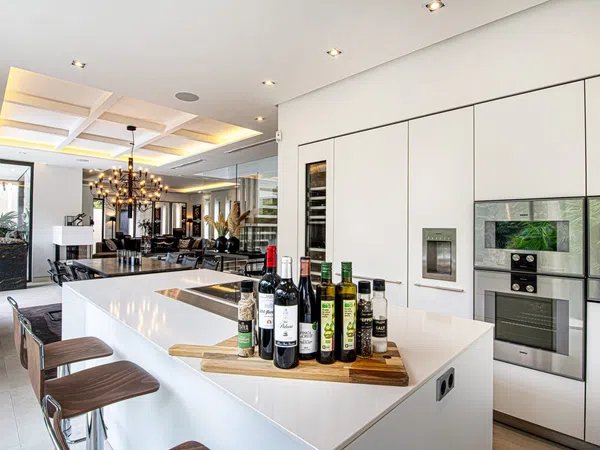 Casa independiente en Barrio La Carolina-Guadalpín - Foto 8