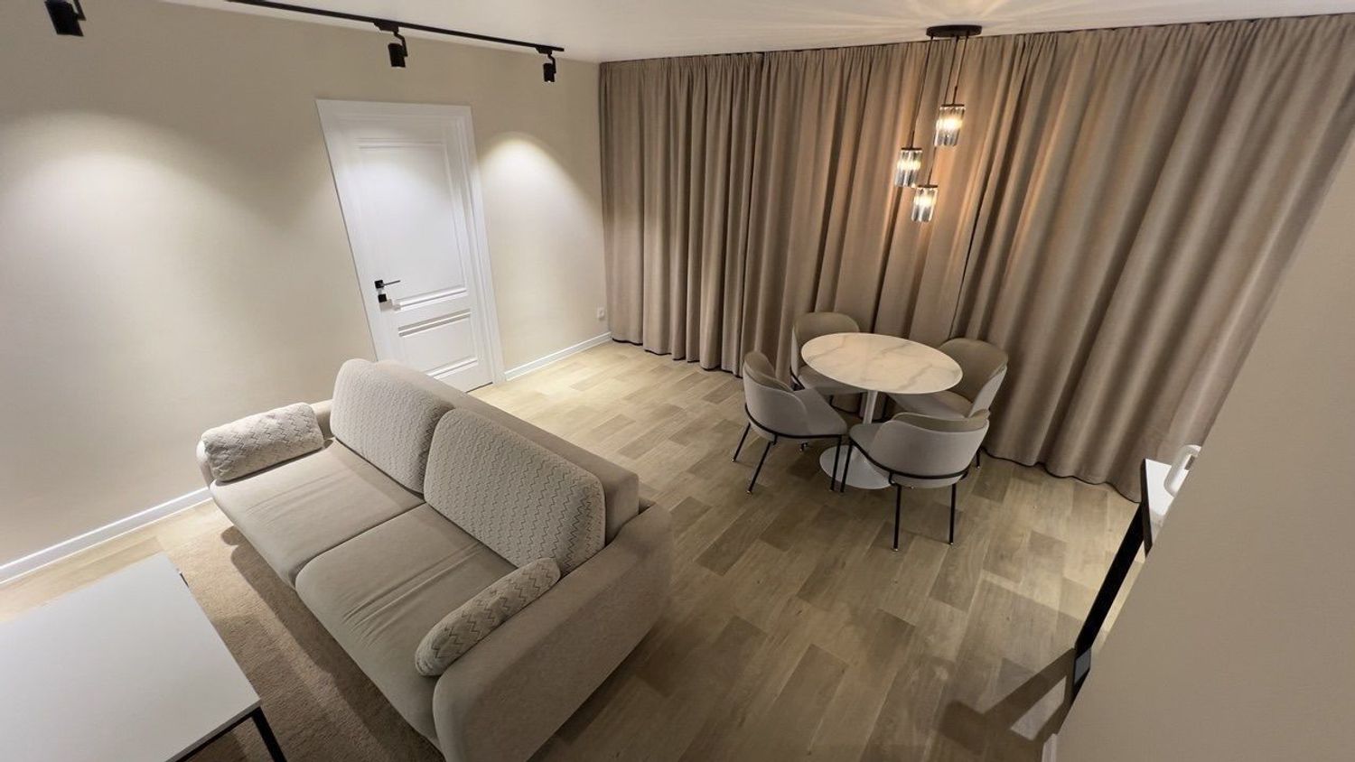 Piso en calle Belfast, 23 - Foto 1