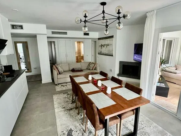 Piso en Urbanización Los Naranjos de Marbella, 50