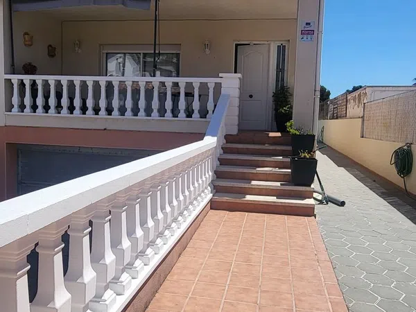 Chalet pareado en Calle del Pisuerga, 27 - Foto 1