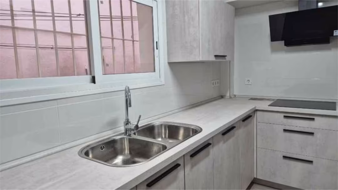 Piso en Carlos Haya - Foto 2