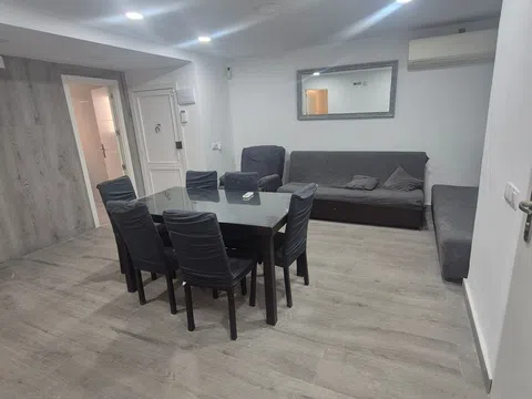 Piso en calle Príncipes de Mónaco, 8