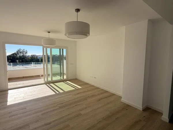 Piso en avenida Miguel de Cervantes, 2