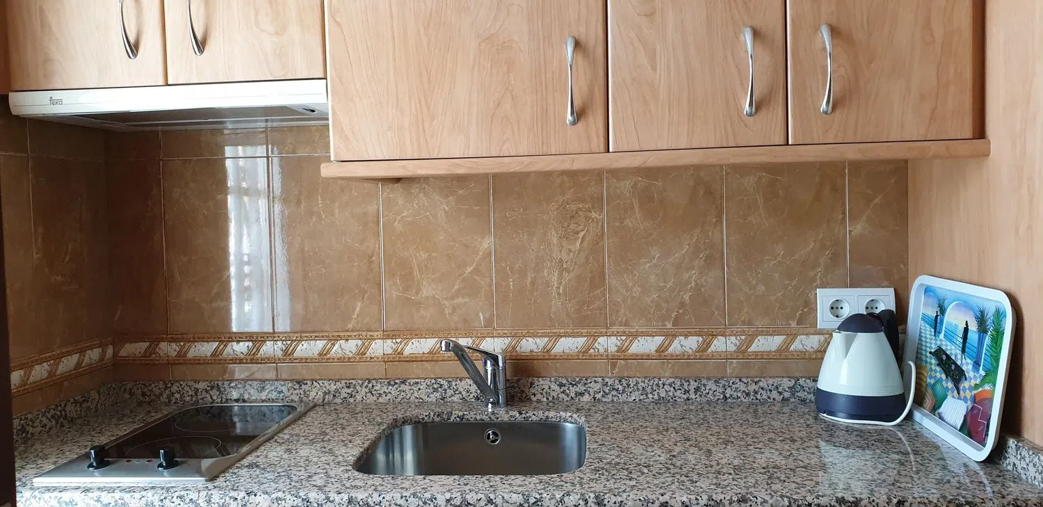 Estudio en avenida de la Marina Baixa, 13 - Foto 8