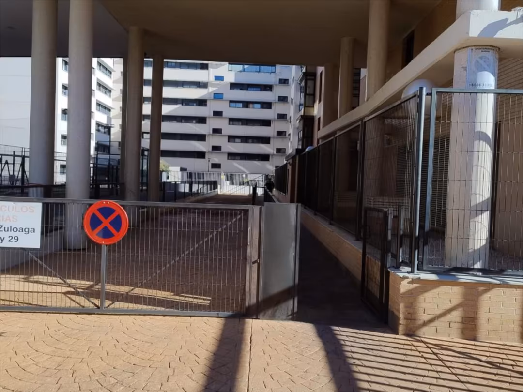 Piso en calle Calle del Pintor Ignacio de Zuloaga 23 - Foto 18