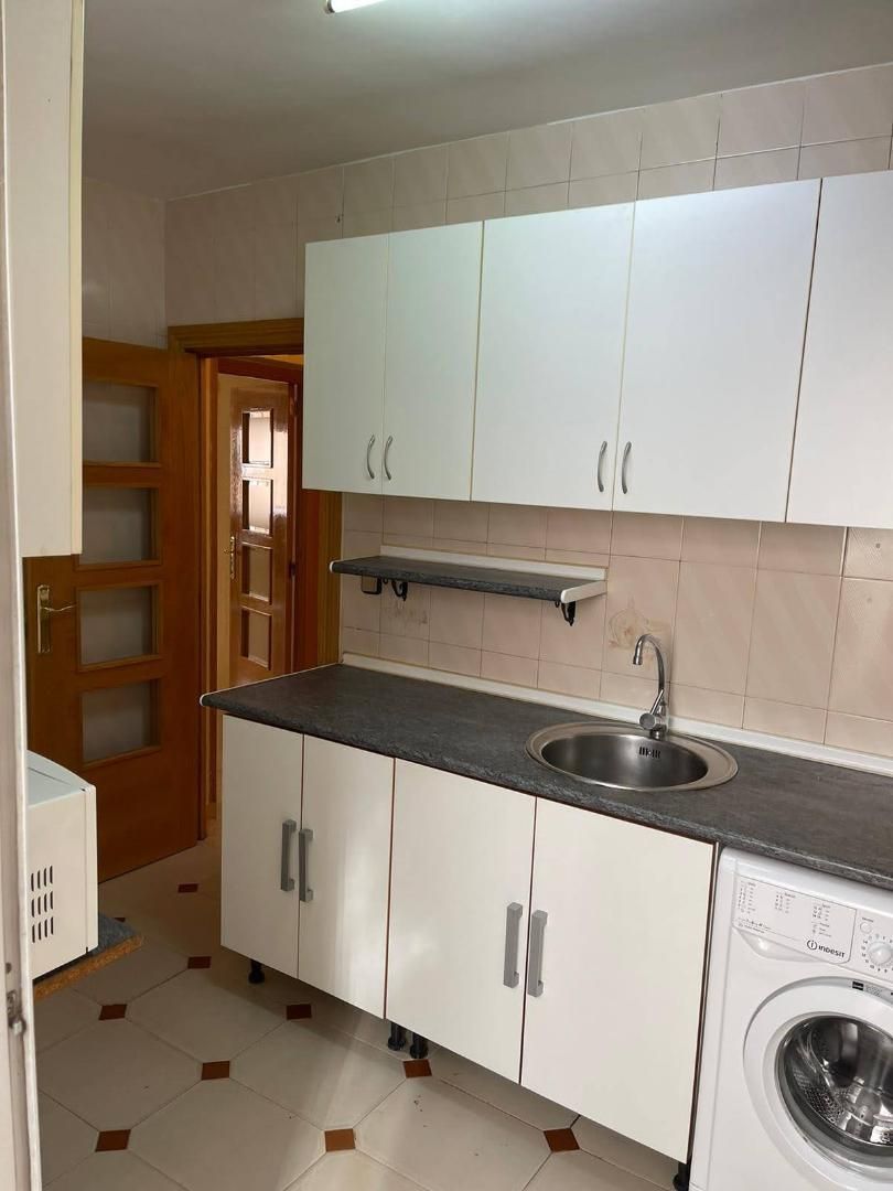 Piso en  Calle de San Asturio Serrano 4 - Foto 14