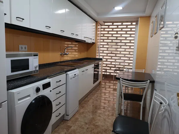 Piso en calle de Campoamor, 64  - 68