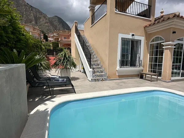 Casa o chalet independiente en Avenida Balcon de Ponoig, 43, Casco urbano, Casco urbano - Foto 1