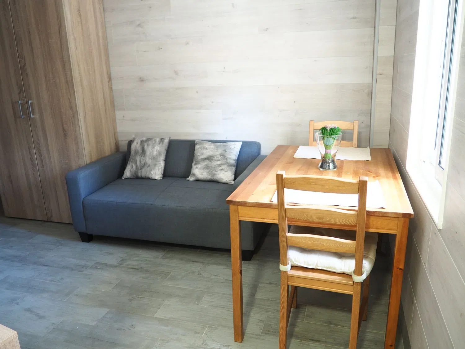 Estudio en calle de Aries, 15 - Foto 1