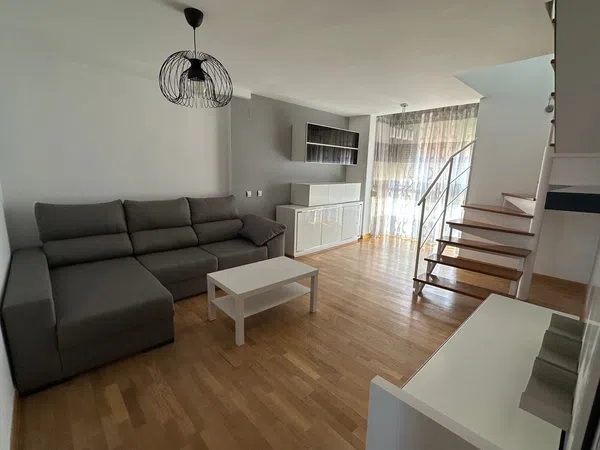 Dúplex en calle Puerto de Navacerrada, 8 - Foto 2