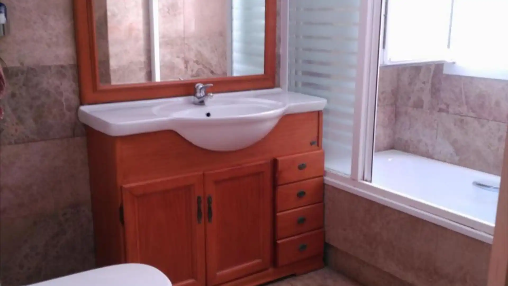 Piso en  Avenida Reina Sofía 2 - Foto 10