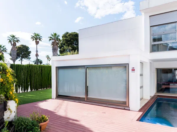 Casa independiente en 800, 12
