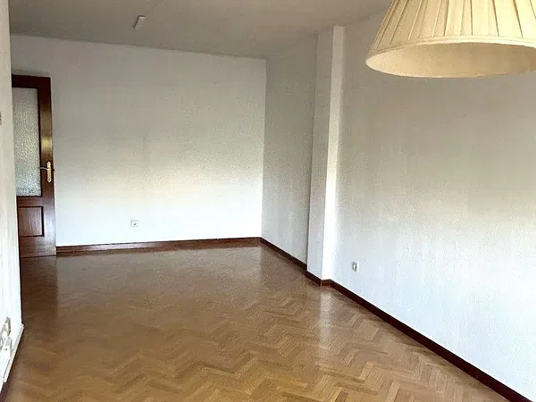 Piso en Calle de Grecia, Zona Avenida Europa - Foto 3