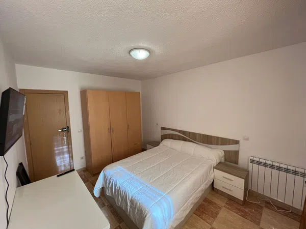 Piso en Calle Menéndez de Avilés, 3, Reyes Católicos, Reyes Católicos - Foto 2