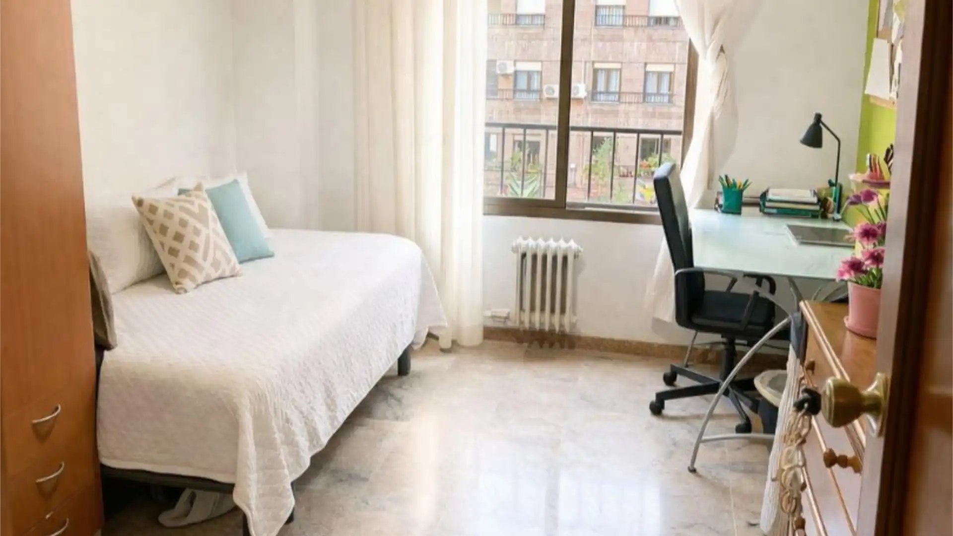 Piso en  Calle Sócrates 25 - Foto 4