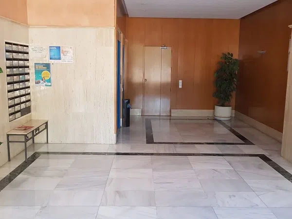 Piso en calle Catedrático Fernando Piñuela, 5 - Foto 4