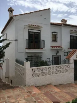 Casa adosada en Urb. Cuevas del Tesoro - Foto 1