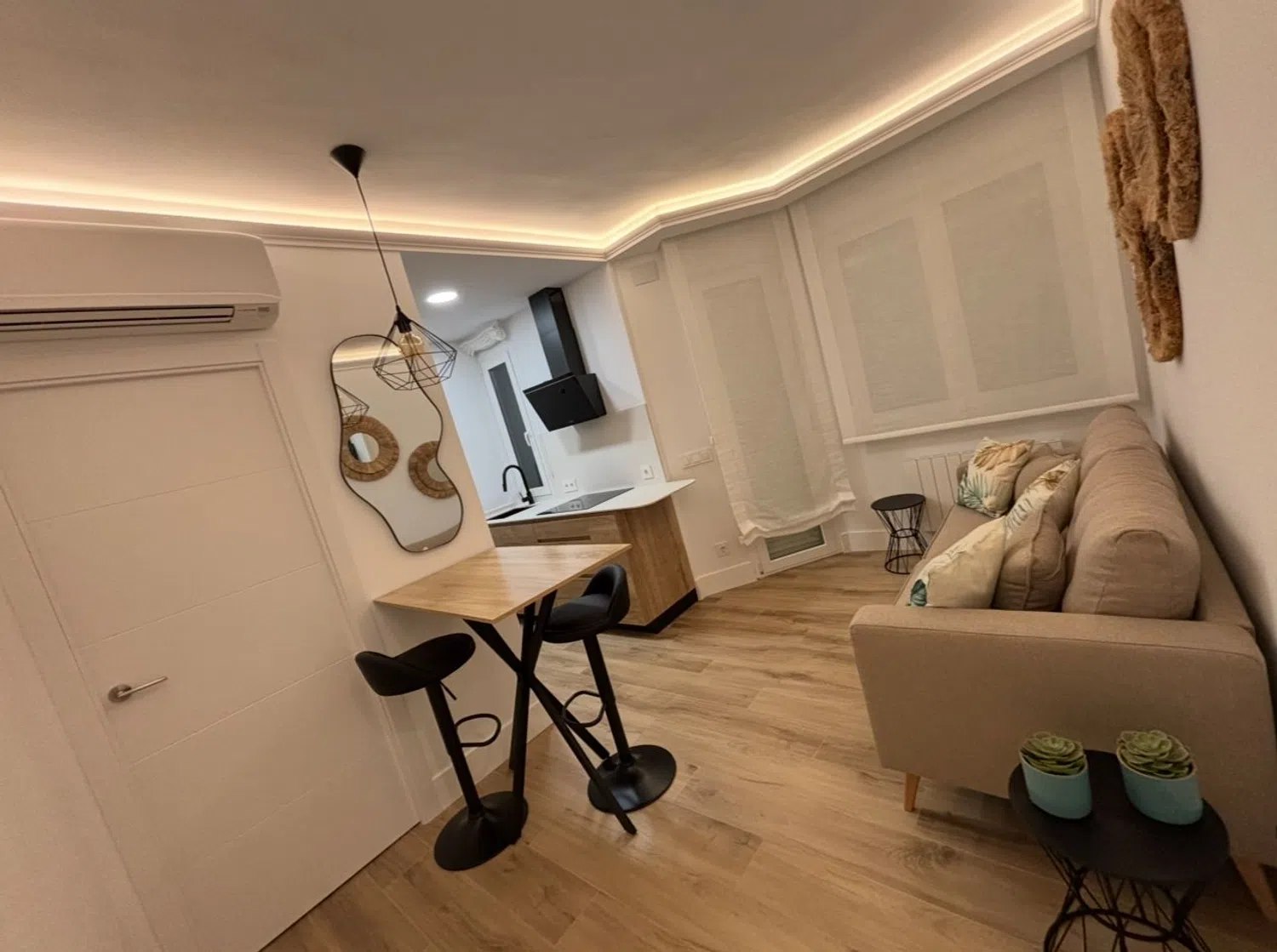 Piso en calle de Juan Bautista de Toledo, 28 - Foto 2